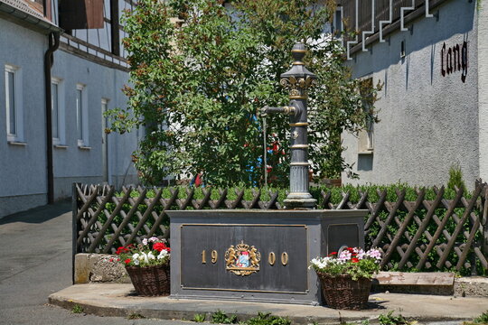 Dorfbrunnen