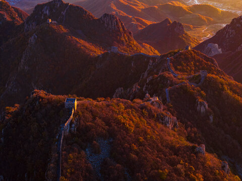 The Great Wall in the evening, the Great Wall and the beautiful sunset glow