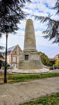 NOYON (Oise)