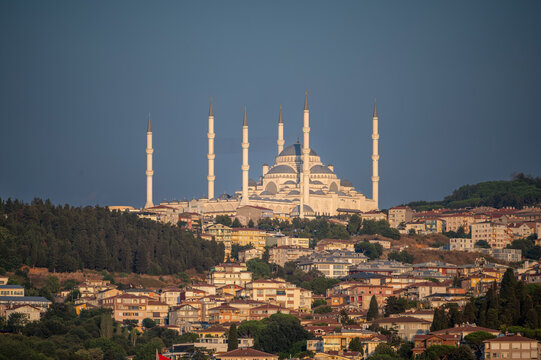 Istanbul,turkey,august 4, 2025. Camlica mosque, a modern landmark, standing prominently on a hill overlooking the dense urban landscape of istanbul, turkey