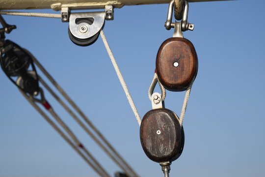 Ropes or linen and pulleys or blocks of wood, tallow or pulley, sailing ship, Aeolian or Aeolian Islands, Sicily, Southern Italy, Italy