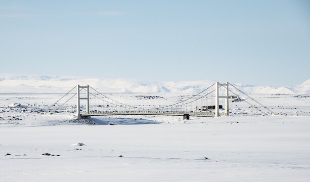 Bridge over the river J&ouml;kuls&aacute; &aacute; Fj&ouml;llum in the snow, Route 1 between Eglstadir and Myvatn, Nor&eth;urland eystra, North Iceland, Iceland