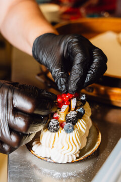 Decorating plated desserts