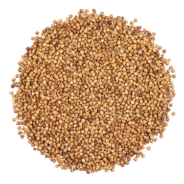 Pile of raw buckwheat groats isolated on a transparent background, showing golden triangular grains and natural texture, suitable for food, nutrition, healthy eating, and agriculture concepts. PNG