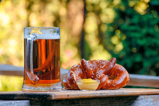 beer festival with outdoor drink. local oktoberfest alternative. design template