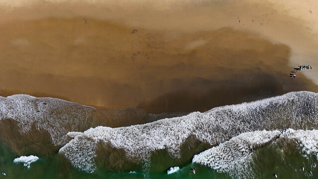Nature of the ocean, sandy beaches, waters sparkling 