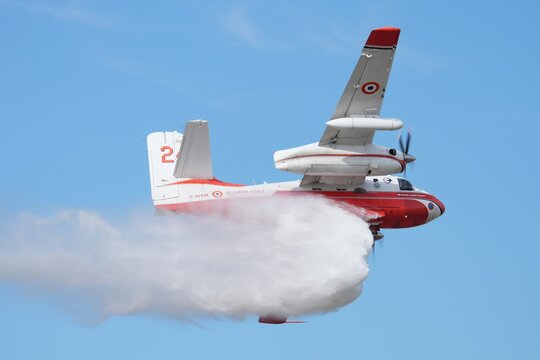 Tracker s-2ft "s&eacute;curit&eacute; civile" largage gros plan
