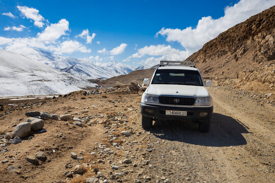Off-road vehicle at the Pamir highway in Tajikistan