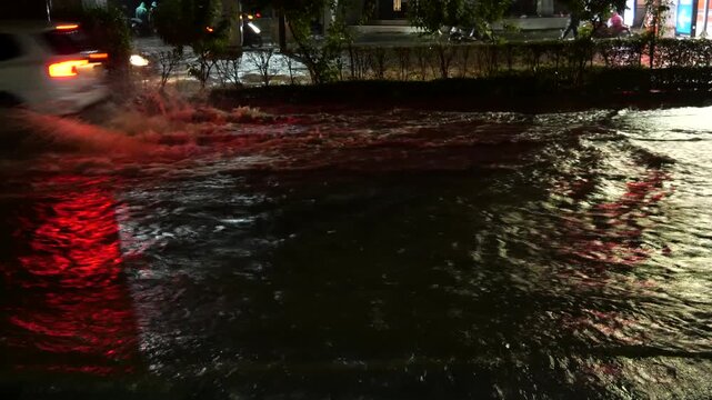 Night traffic. Bangkok Flash floods caused by monsoon rains have turned all 50 districts of Bangkok into official disaster zones.