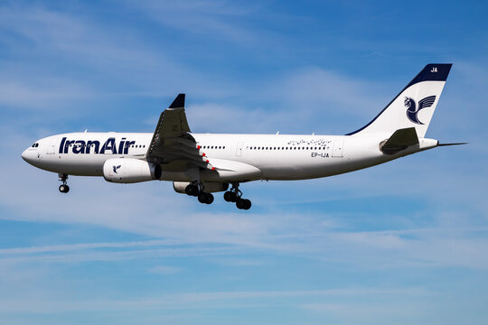 Iran Air Airbus A330-200 (EP-IJA) landing at Hamburg Airport on July 6, 2017 in Hamburg, Germany
