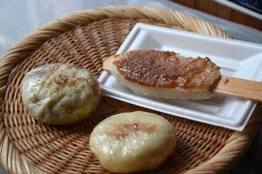 信州名物の五平餅とおやき 奈良井宿の食べ歩きグルメ 長野県
