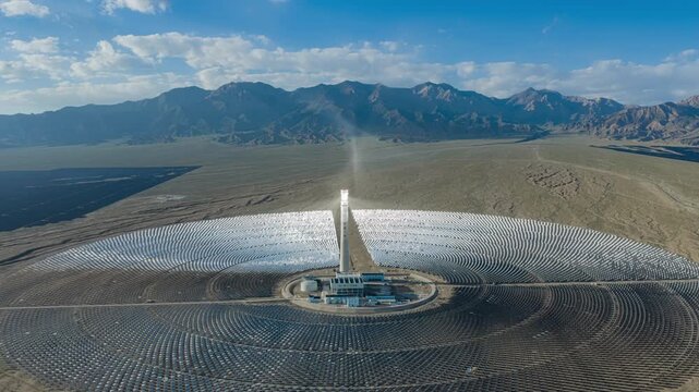 Molten salt tower solar thermal power plant, new energy, super mirror power plant, prism tower