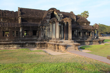 Obraz premium ruined khmer hindu and buddhist temple (angkor vat) in angkor in siem reap in cambodia 