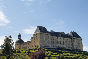 Obraz premium Gardens and Chateau de Hautefort, Perigord, France 