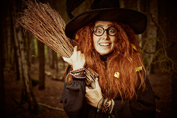 Obraz premium Funny Halloween Witch