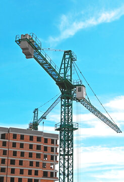 Construction from concrete-steel and brick