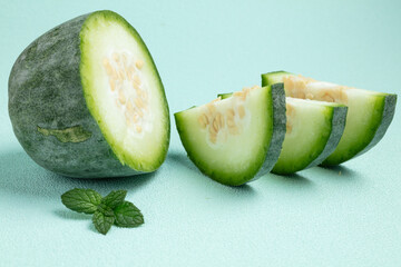 Sliced Green Melon with Mint © HoangNgoc
