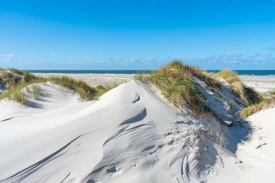Weite D&uuml;nenlandschaft an der Nordsee