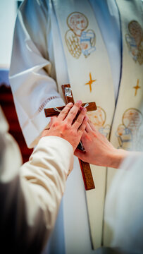 Oath on a cross