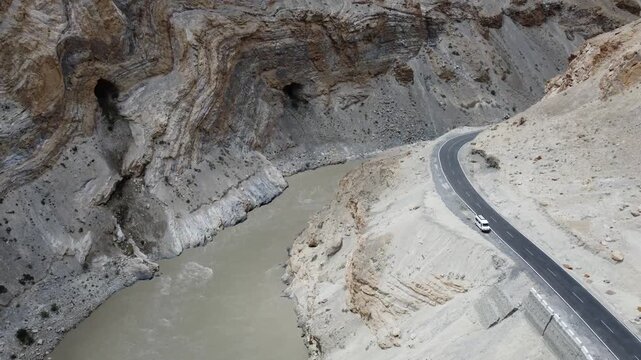 zanskar river in ladakh