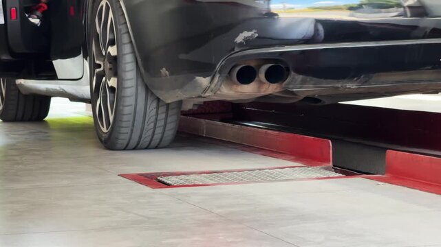Modern Vehicle Inspection at an Automated Automotive Service Center