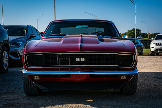 1968 Chevrolet Camaro RS SS red coupe front grille