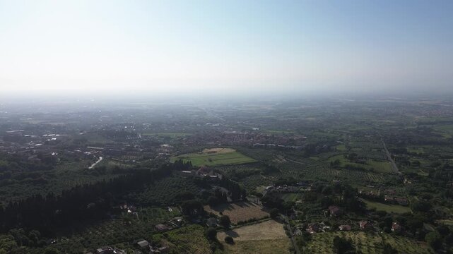 paesaggio con nebbia