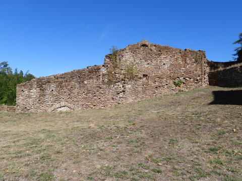 Ruines du ch&acirc;teau de S&eacute;gur le ch&acirc;teau,(Corr&egrave;ze)