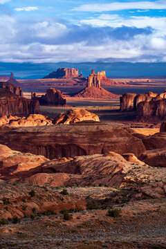 Hunts Mesa at sunrise, Monument Valley, Arizona, USA