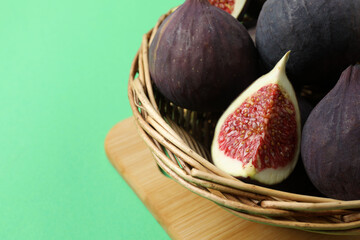 Fresh autumn figs on a colored background.  © Pixora ST 