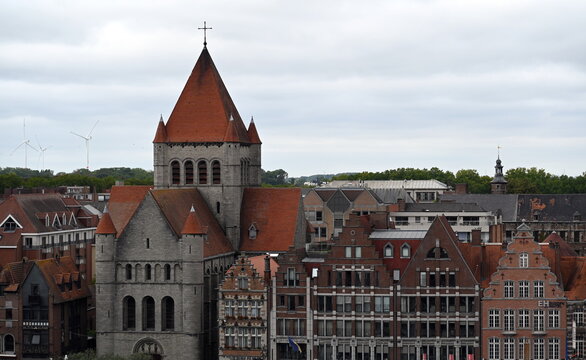 Saint-Quentin-Kirche in Tournai