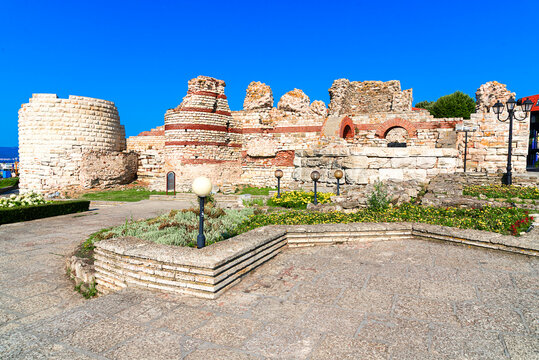 Nessebar, Bulgaria: Ancient fortification of the old town of Nesebar
