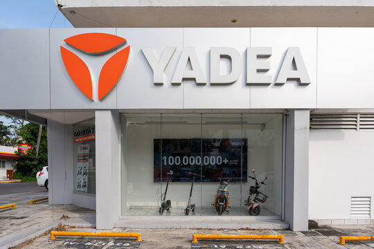 Yadea logo, by Yadea Group Holdings Ltd from China, on the facade of an electric vehicle store. Jalisco, Mexico, July 20, 2026.