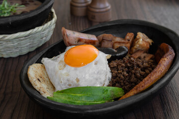 traditional Colombian food, bandeja paisa   © Daniel Escobar Photo