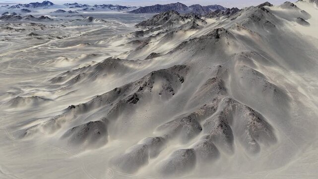 Smooth Mars-Like Eroded Ridges at Lenghu, Mangya, Qinghai