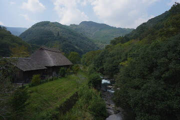 Obraz premium 宮崎県西米良村 おがわ作小屋村