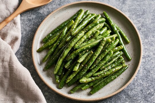 The Green Beans with Fresh Seasoning and Olive Oil on Plate