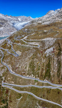 Rhonegletscher und Furkapassstrasse in den Schweizer Alpen &ndash; September 2026