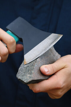 Sharpening Axe with Stone &mdash; Camping Survival Technique