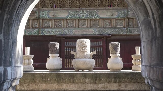 Stone archway and carved pillars at Zhaoling Tomb of Hong Taiji
