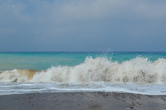 Crashing waves at the beach