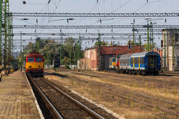 Diesel locomotive railway station infrastructure © Bence