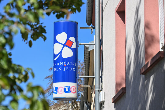 Fran&ccedil;aise des jeux Loto PMU