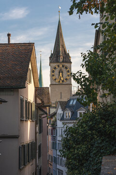 Golden sunset over the famous clocktower in Zurich