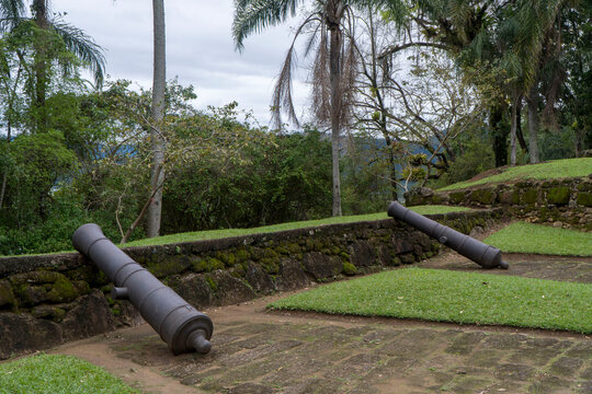 Ca&ntilde;on en el fuerte