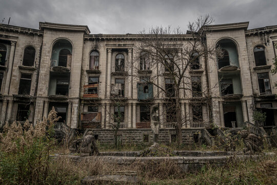 Ruins of an abandoned Stalinist-era sanatorium in Tskaltubo near Kutaisi, Georgia, with decaying architecture and traces of a Soviet past.
