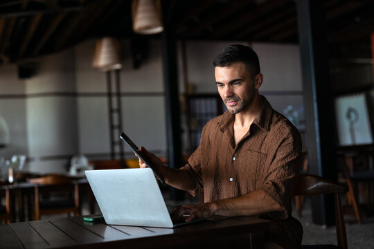 A young restaurant owner leveraging technology to grow his modern and successful dining business