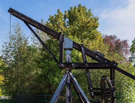 
Photo of a historical replica of a 400-year-old wooden harbor crane in Haltern.