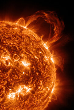 Vertical close-up of the sun's limb with a towering plasma prominence