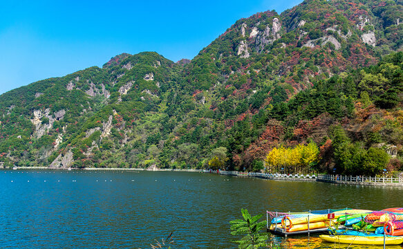 Tianchi Lake at Cuihua Mountain with Autumn Foliage and Boats